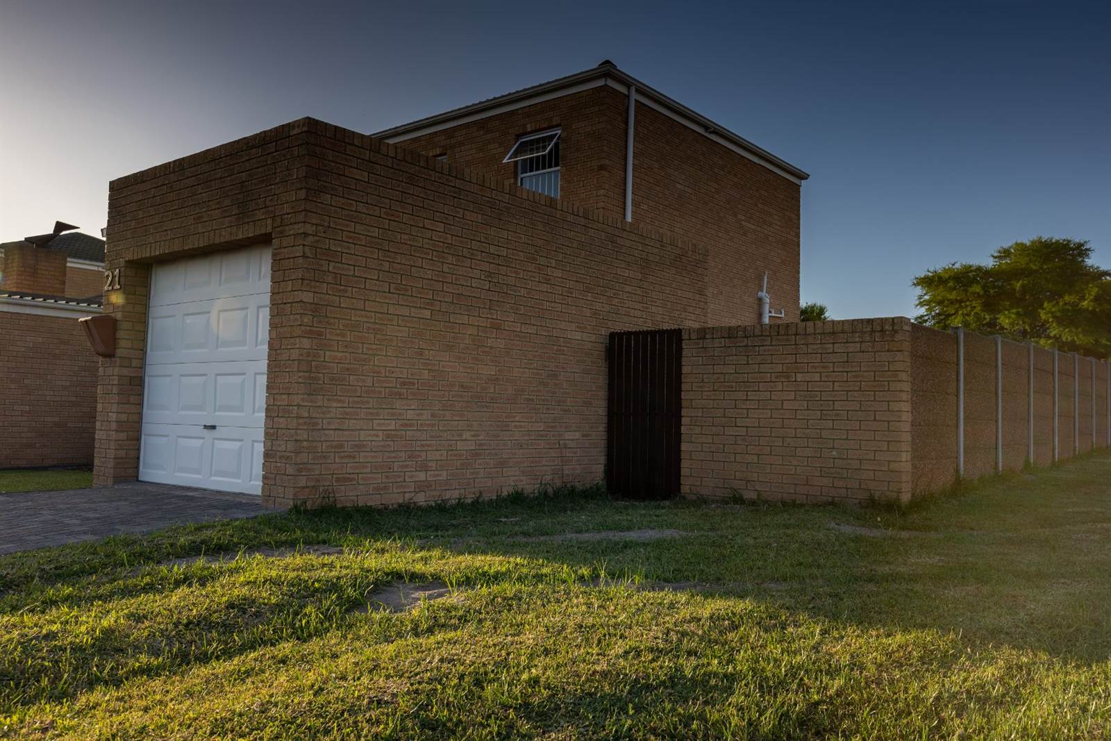 2 Bed House in Brackenfell Central photo number 4