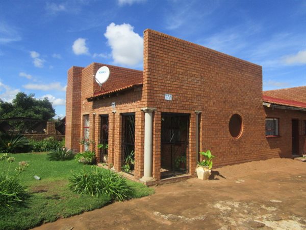 3 Bedroom House 3 Bedroom House