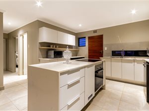 3 Bed House in Roodepoort Central