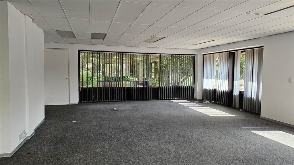 406  m² Office Space in Bedfordview photo number 12