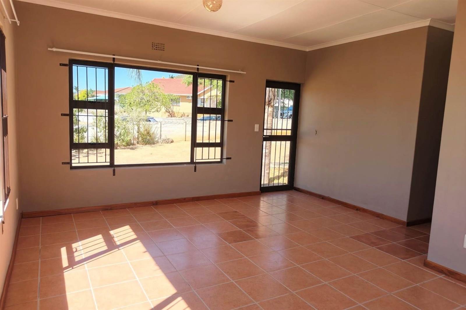 3 Bed House in Piketberg photo number 19