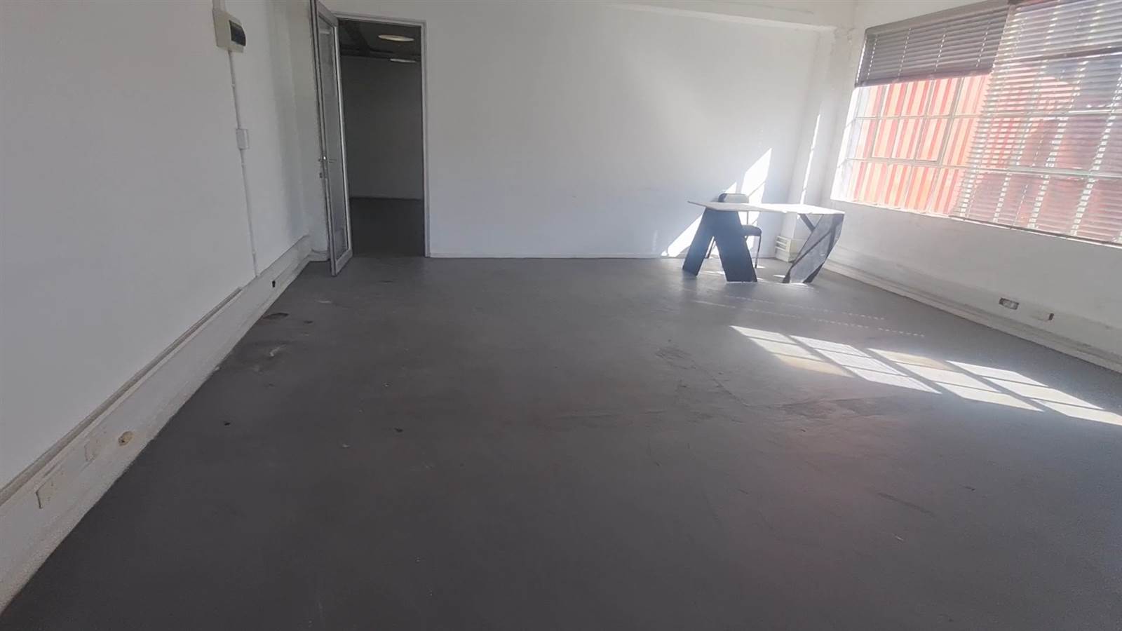 1000  m² Commercial space in Woodstock photo number 21