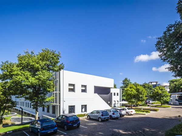 280  m² Commercial space