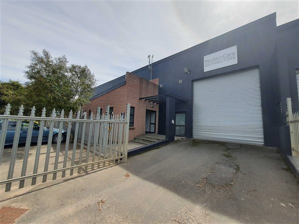 300  m² Industrial space