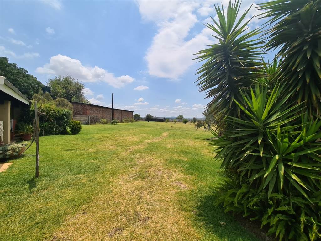 4.3 ha Smallholding in Lydenburg photo number 19