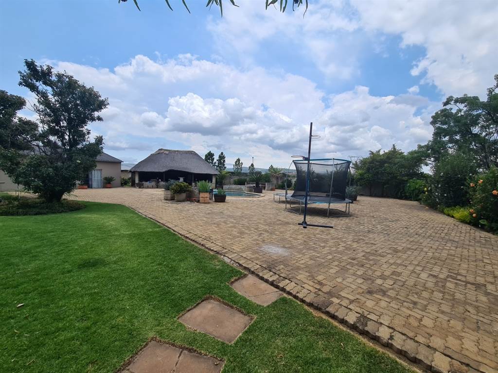 4.3 ha Smallholding in Lydenburg photo number 2