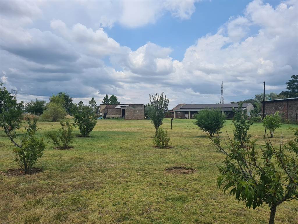 4.3 ha Smallholding in Lydenburg photo number 22