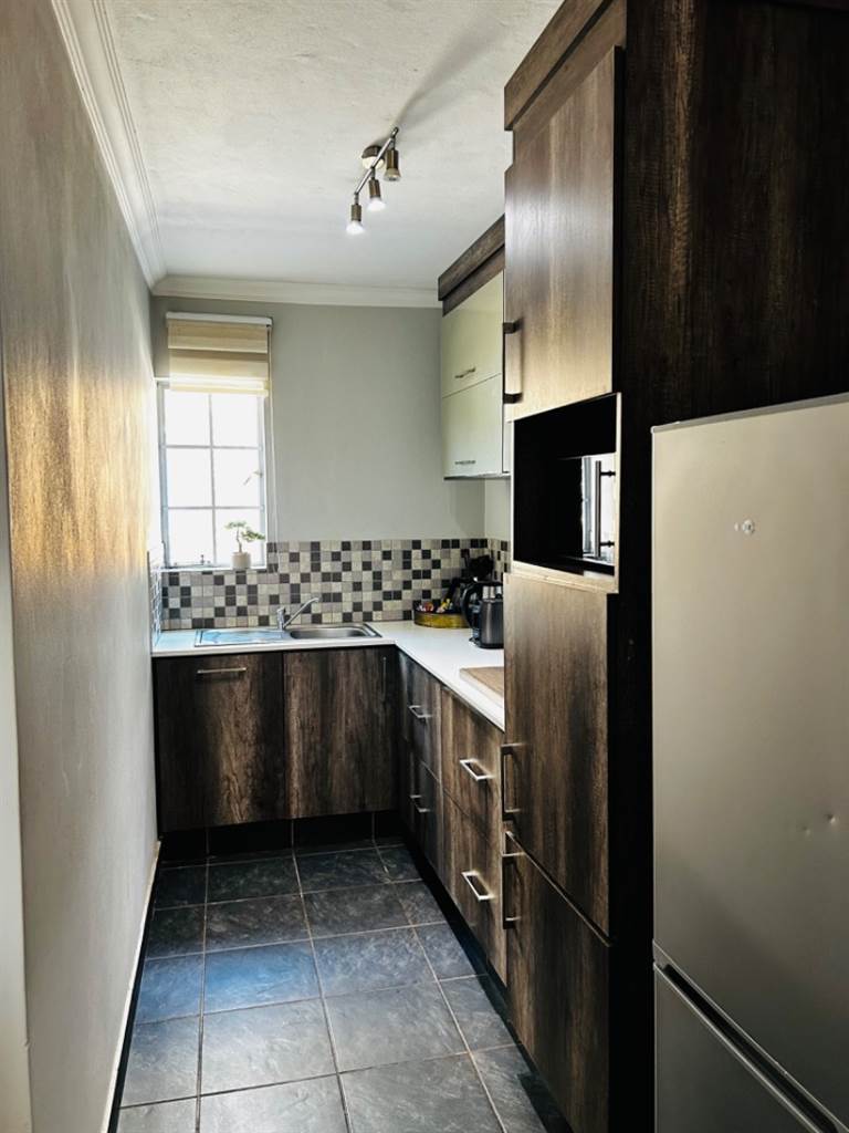 2 Bed Apartment in Middelburg Central photo number 6