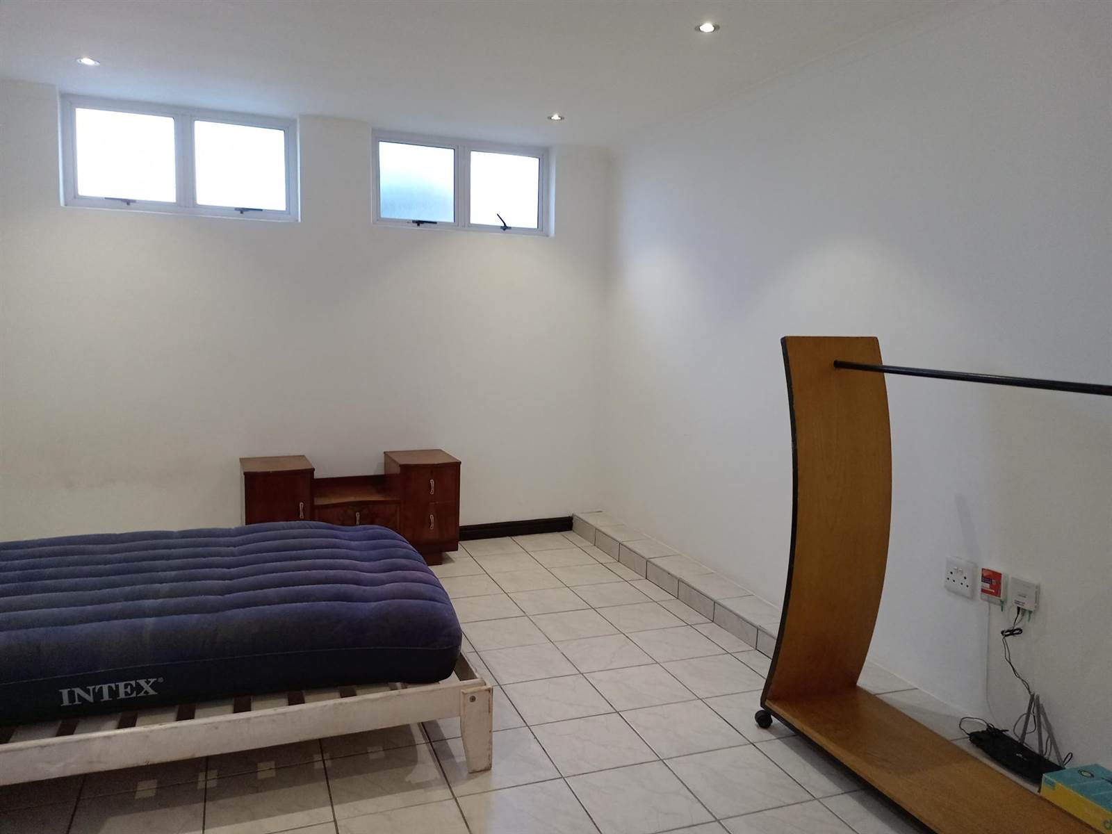 1 Bed Flat in Muizenberg photo number 11