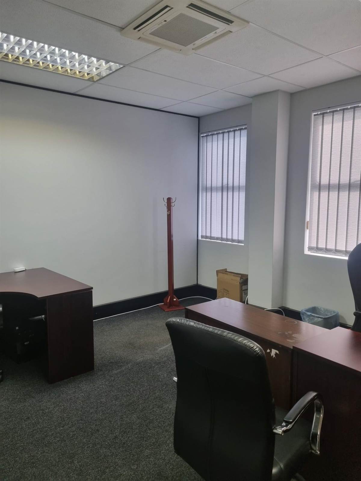 1064  m² Office Space in Montrose photo number 5