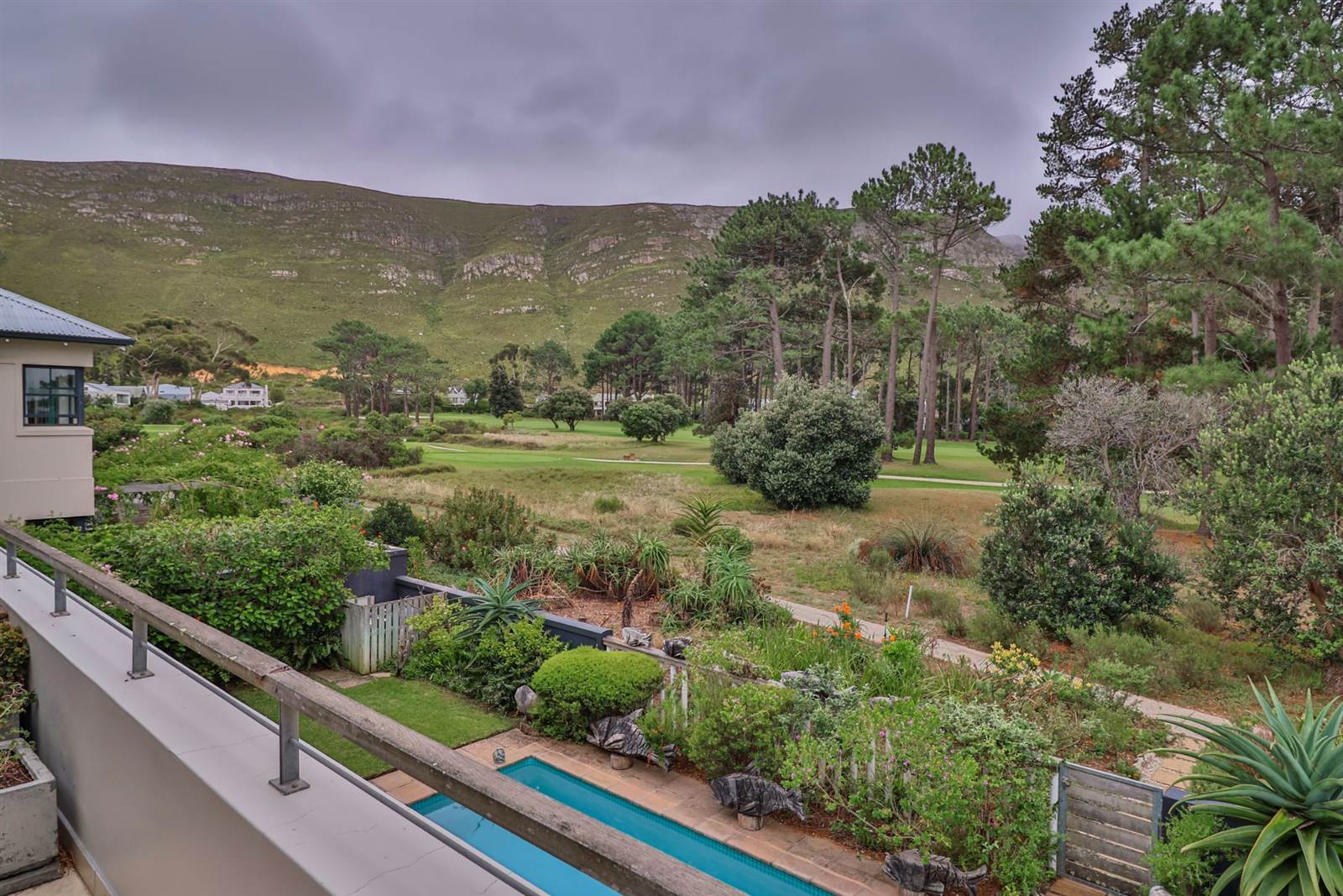 4 Bed House in Fernkloof Estate photo number 18