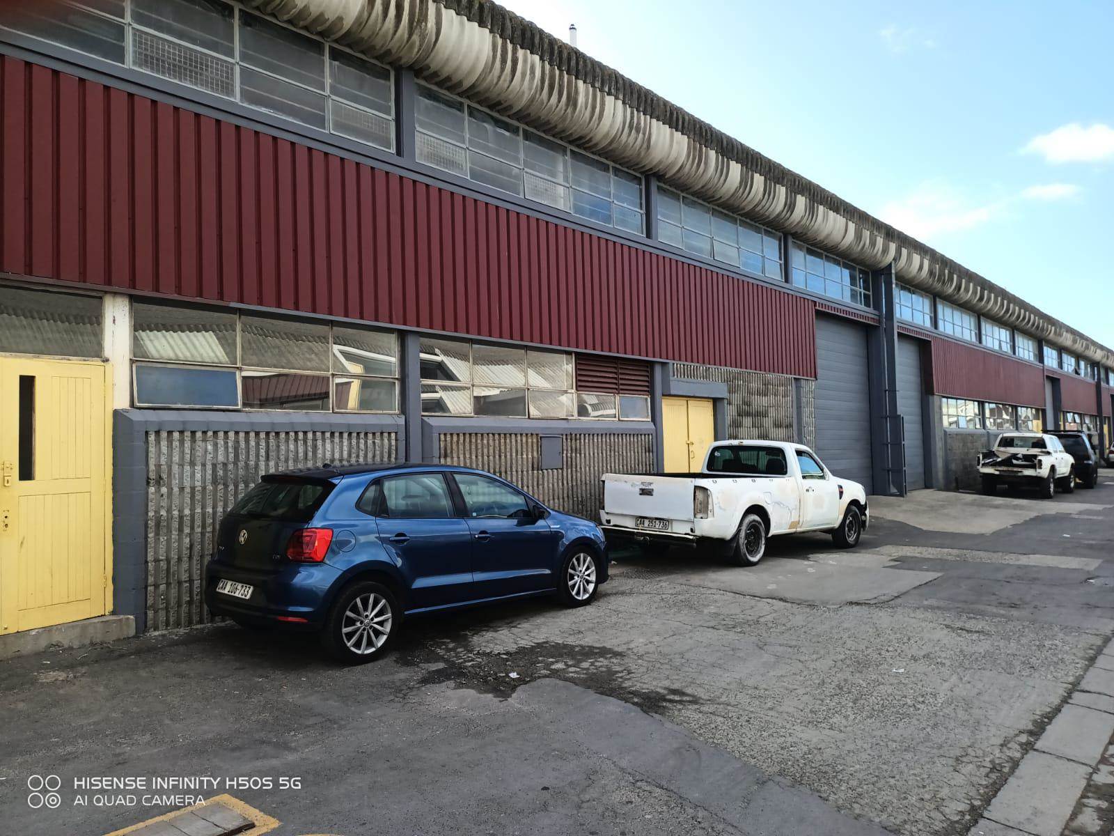 450  m² Industrial space in Retreat photo number 1