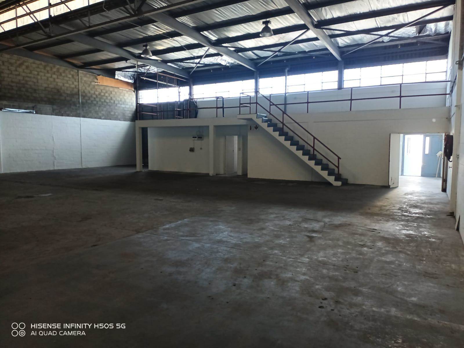 450  m² Industrial space in Retreat photo number 3
