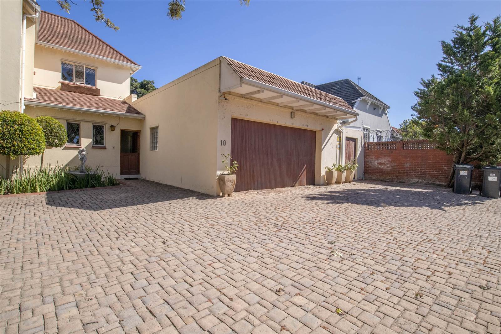 4 Bed House in Pinelands photo number 3