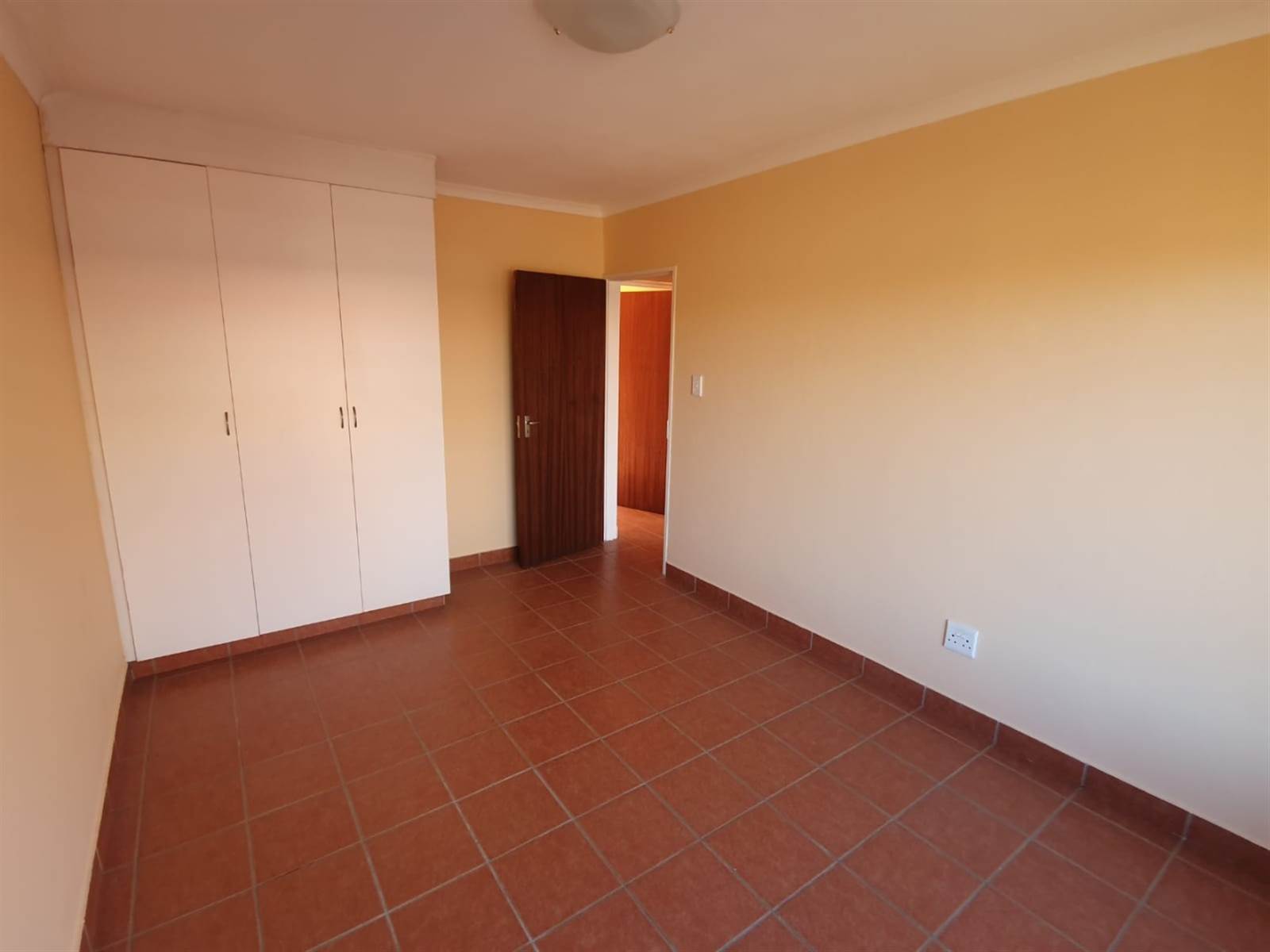 3 Bed Apartment in Lydenburg photo number 3