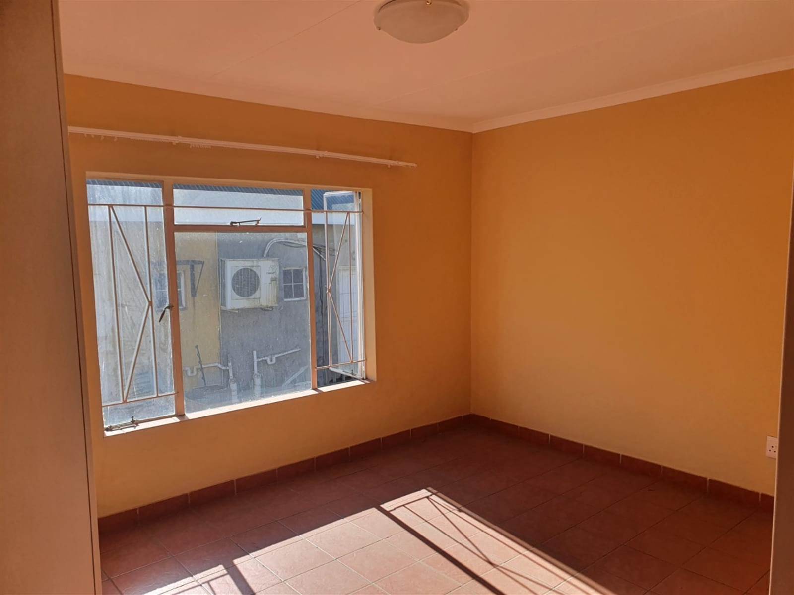 3 Bed Apartment in Lydenburg photo number 6