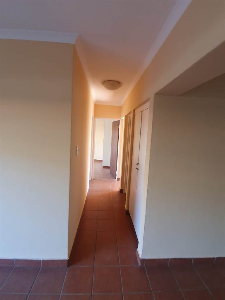 3 Bed Apartment in Lydenburg photo number 14
