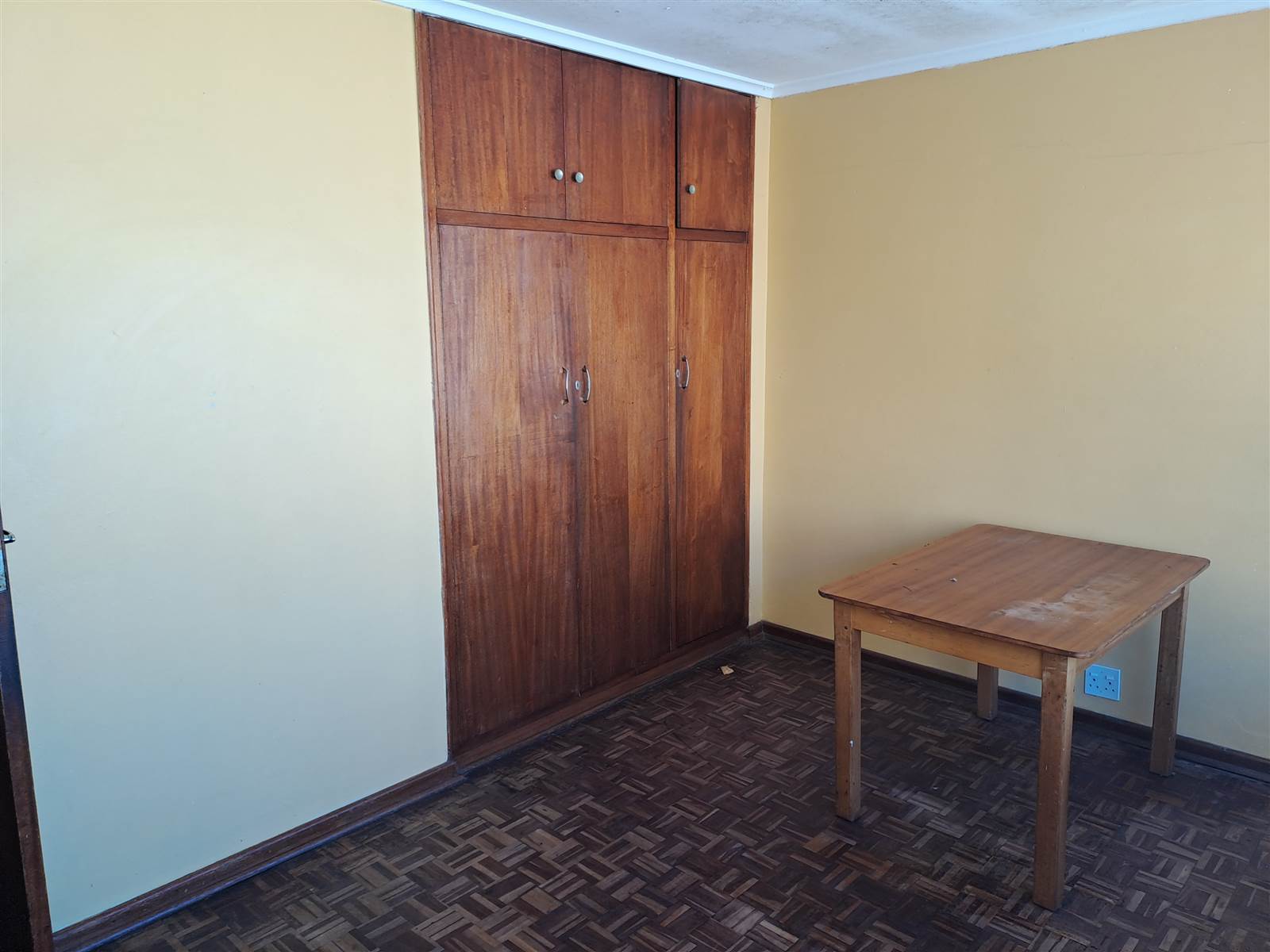 1 Bed Flat in Port Elizabeth Central photo number 5