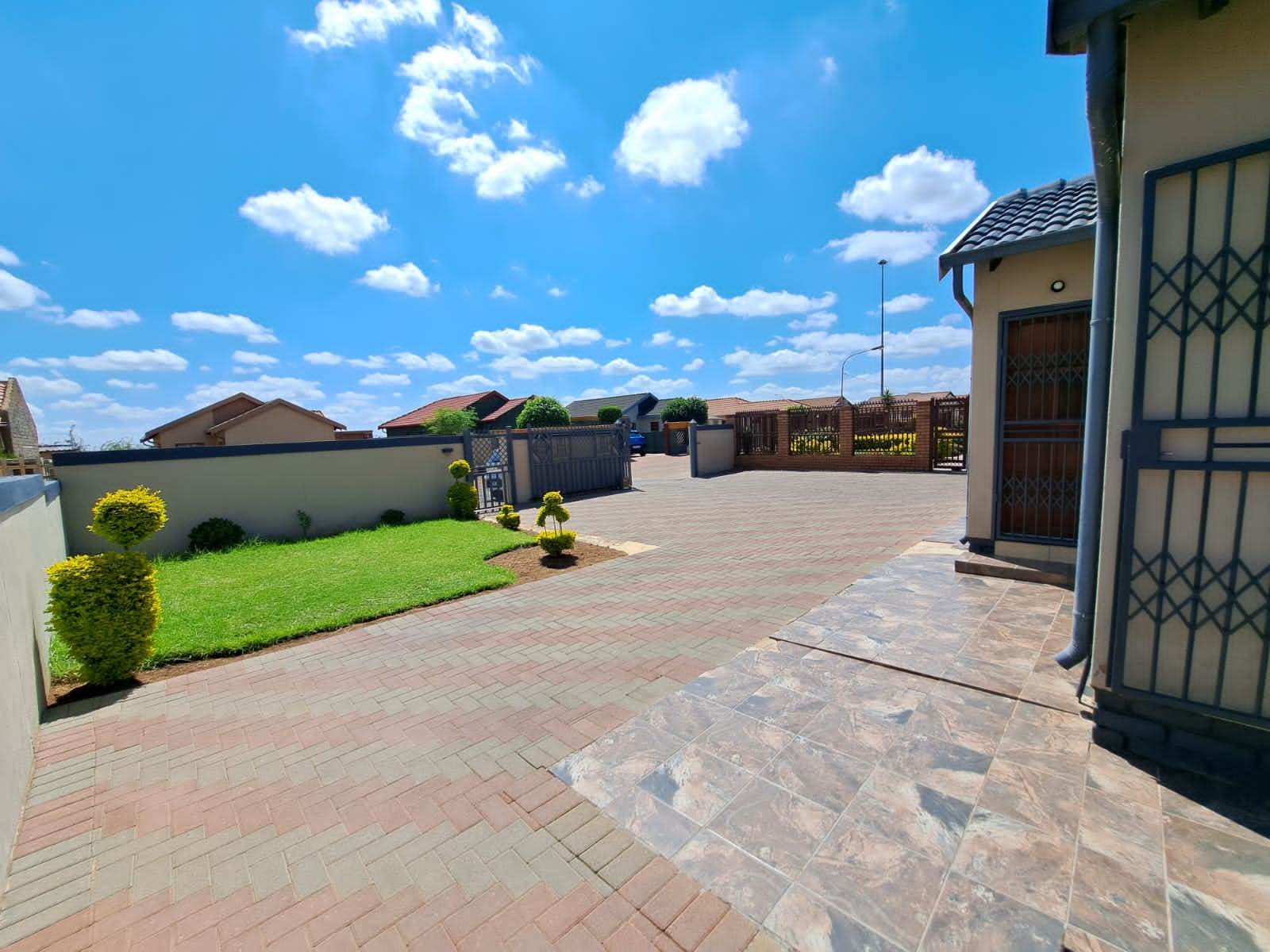 3 Bed House in Mabopane photo number 8