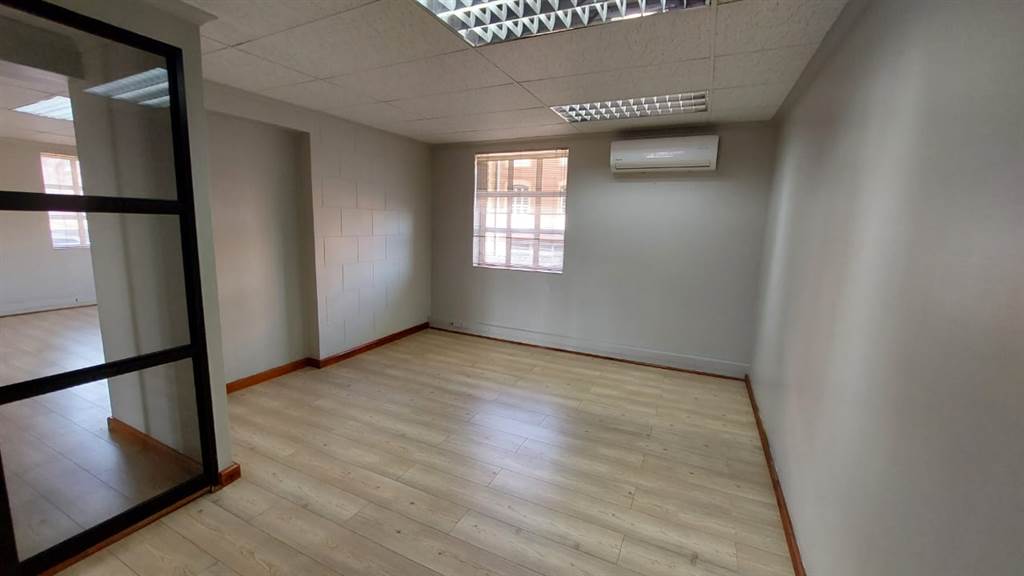 714  m² Commercial space in Erasmuskloof photo number 6