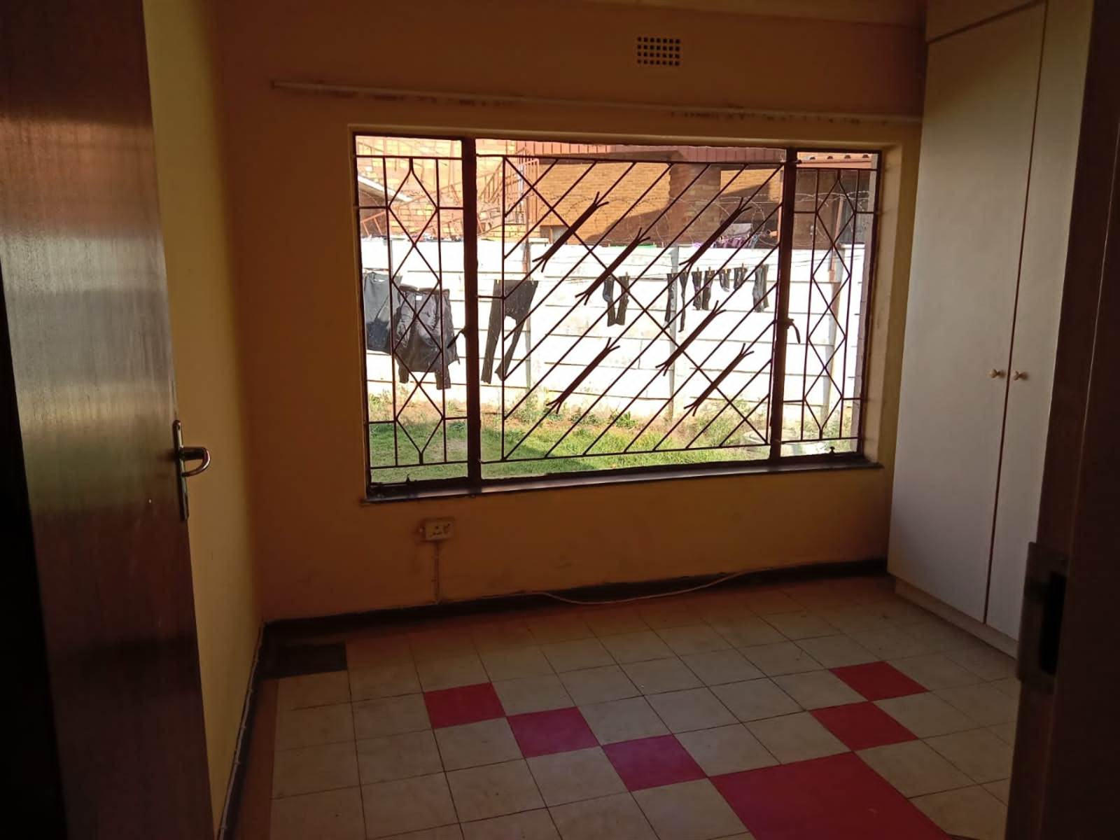 3 Bed House in Tembisa photo number 11