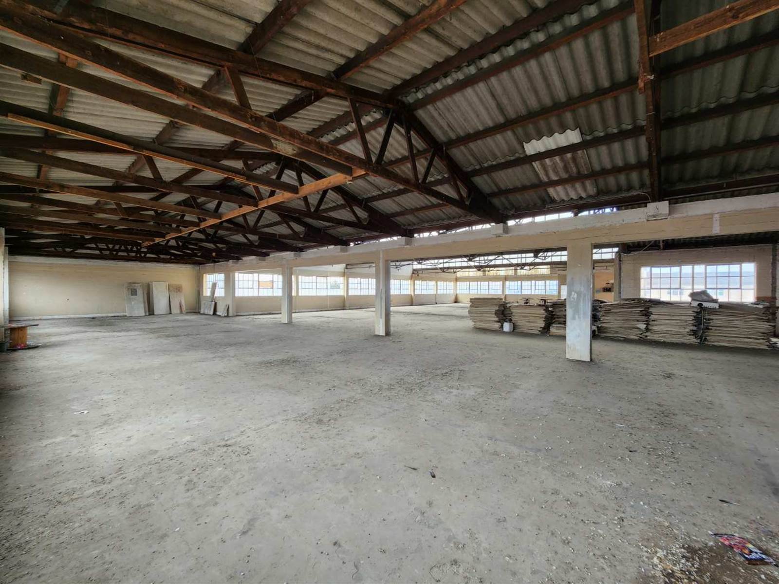 750  m² Industrial space in Maitland photo number 2