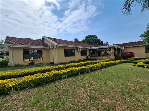 4 Bedroom House 4 Bedroom House