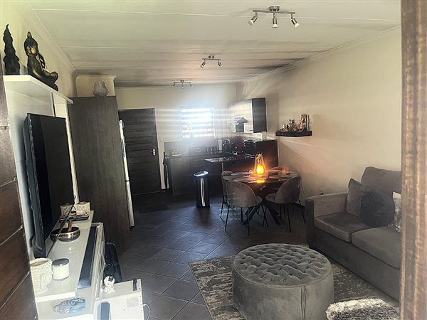 2 Bedroom Townhouse 2 Bedroom Townhouse