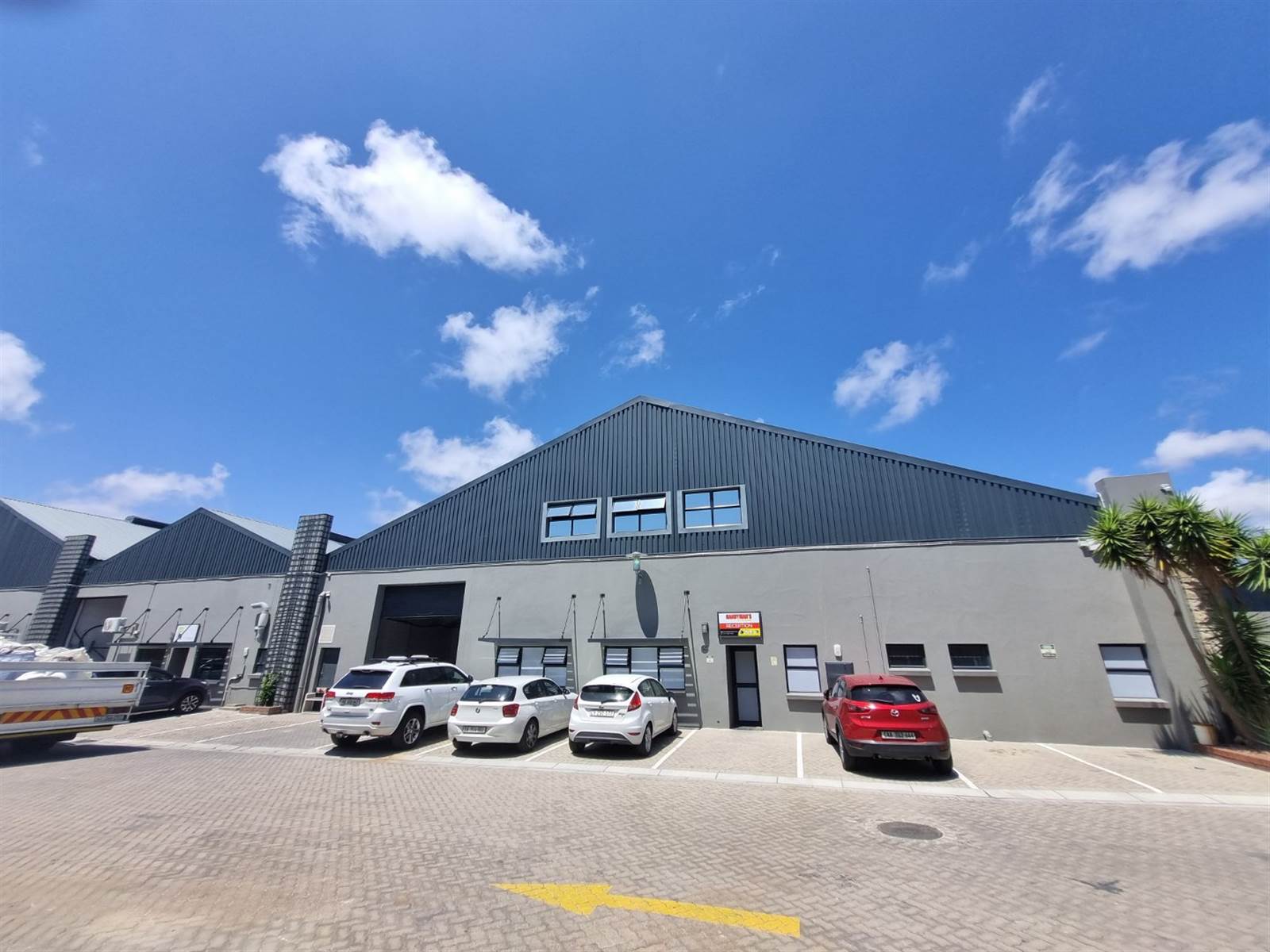 1054  m² Commercial space in Milnerton photo number 3
