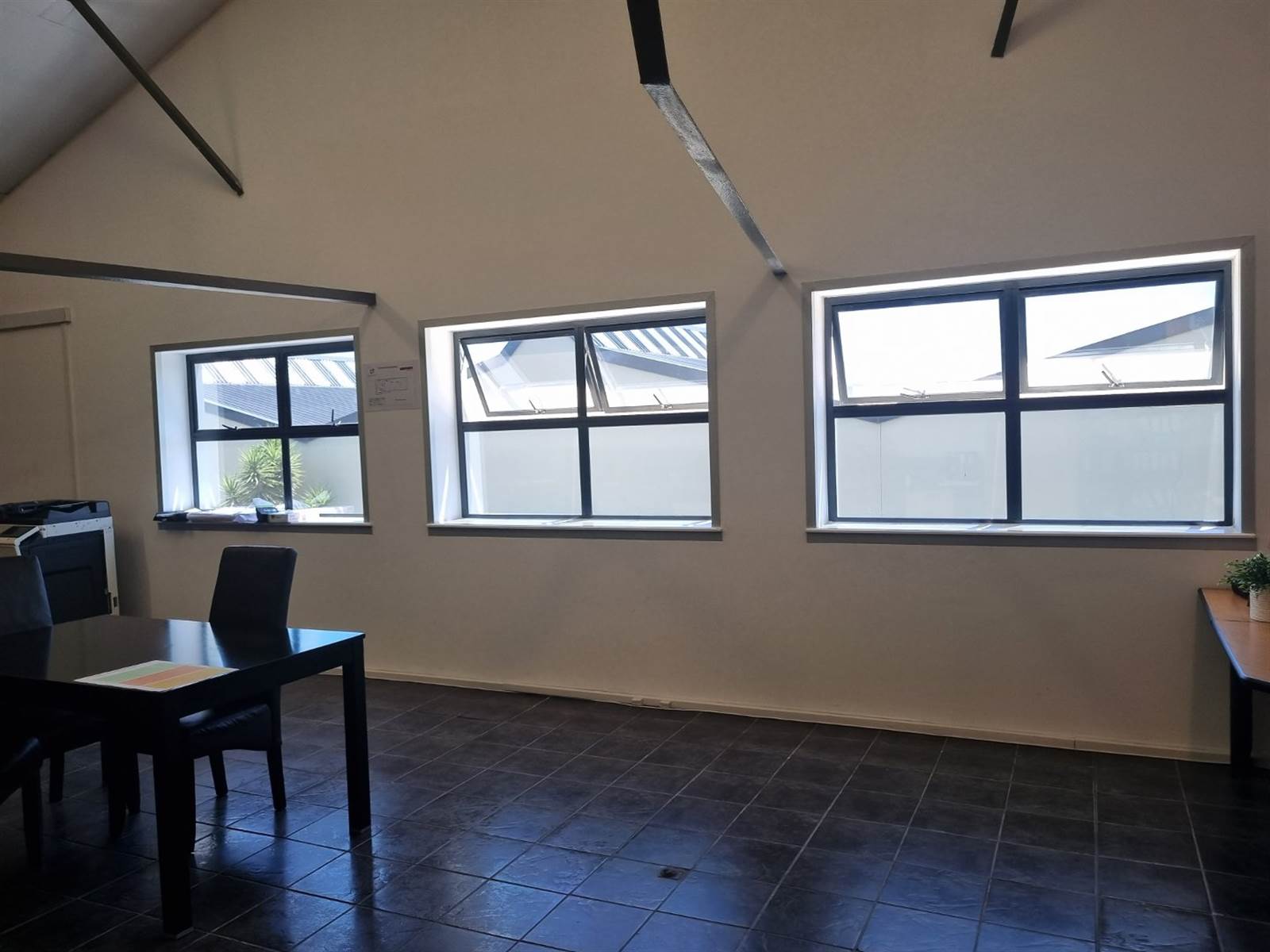 1054  m² Commercial space in Milnerton photo number 16