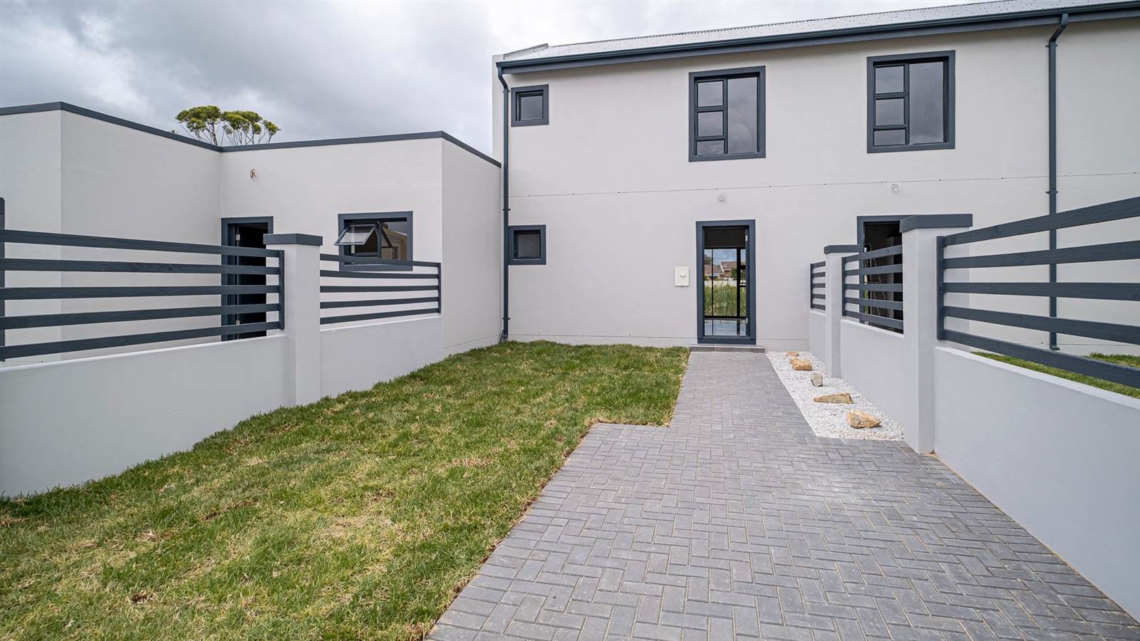2 Bed Simplex in Parsons Vlei photo number 3