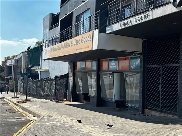 130  m² Commercial space in Melville
