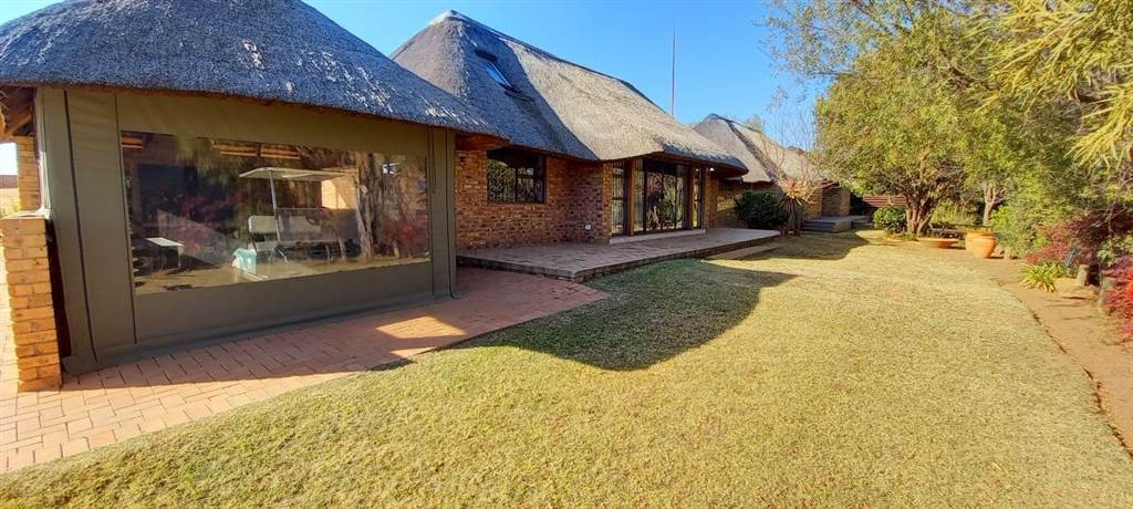 4 Bed House in Vaal Marina photo number 2