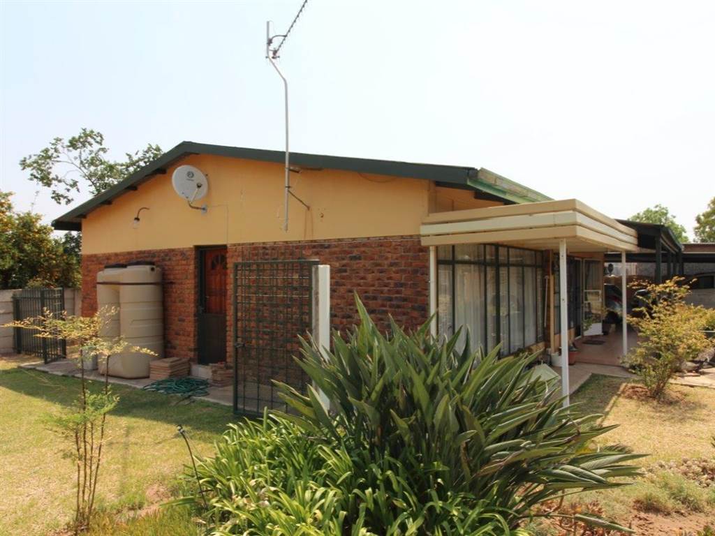 2 Bed House in Modimolle photo number 1
