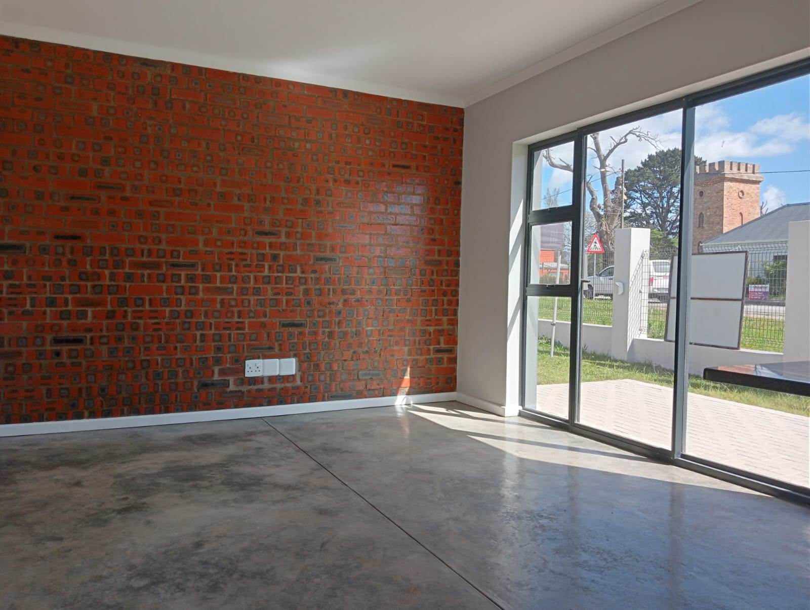 2 Bed Townhouse in Pacaltsdorp photo number 5
