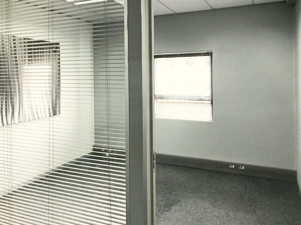 114  m² Office Space in Bedfordview photo number 4
