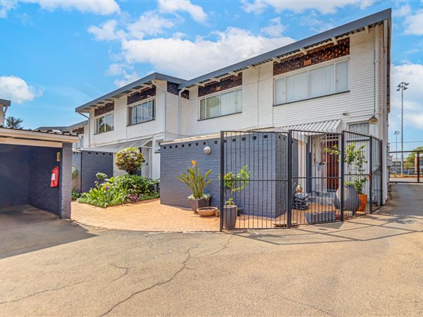 2 Bedroom Townhouse 2 Bedroom Townhouse