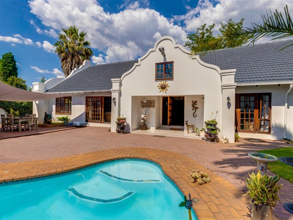 4 Bed House in Johannesburg North