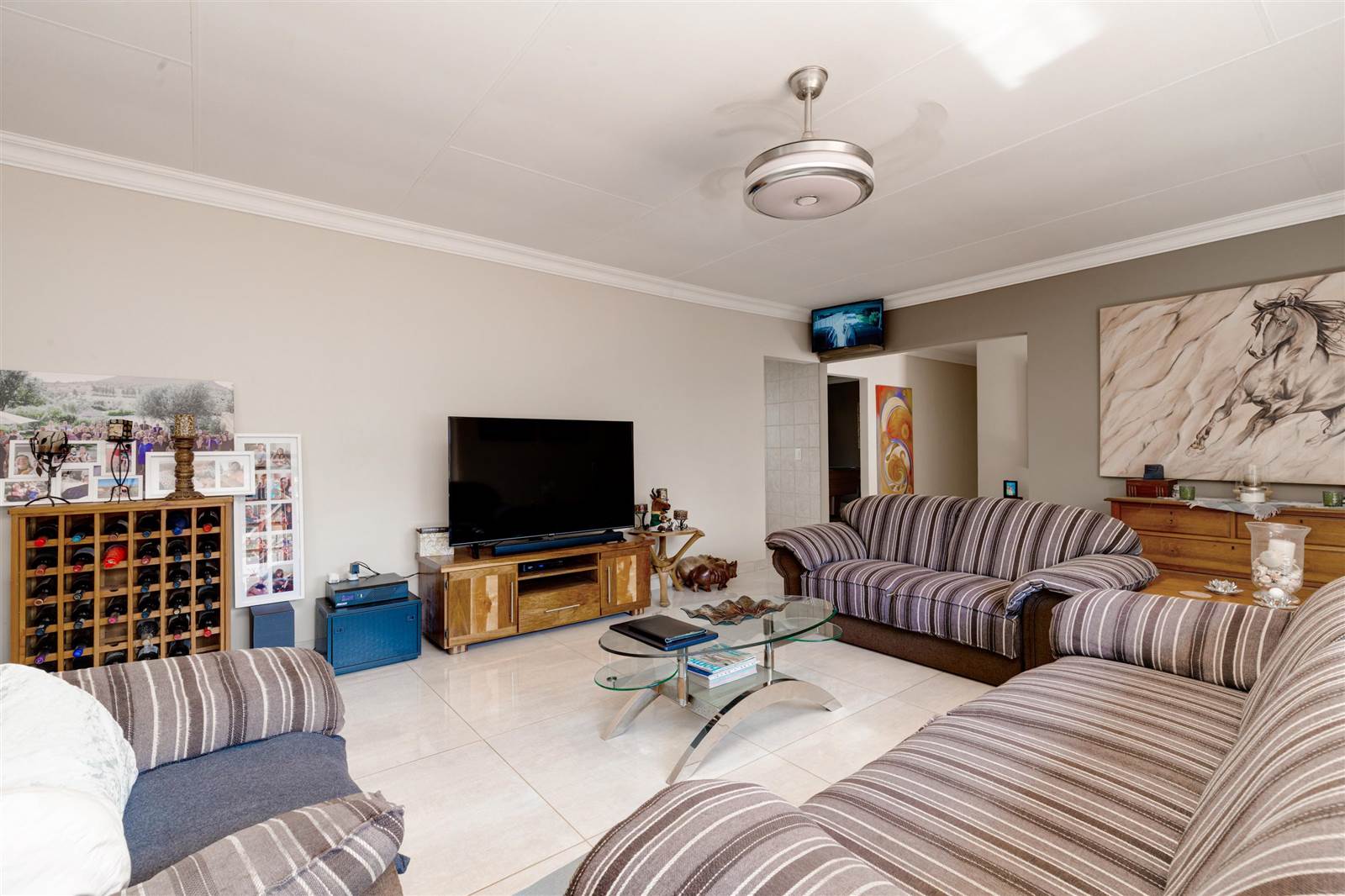 4 Bed House in Johannesburg North photo number 6