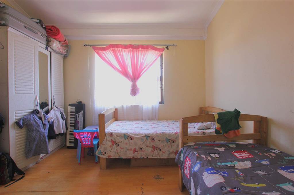 4 Bed House in Khayelitsha photo number 12