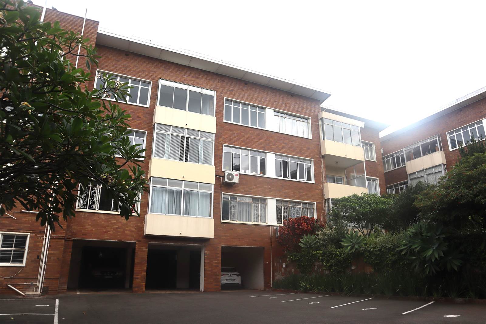 2.5 Bed Flat in Musgrave photo number 20