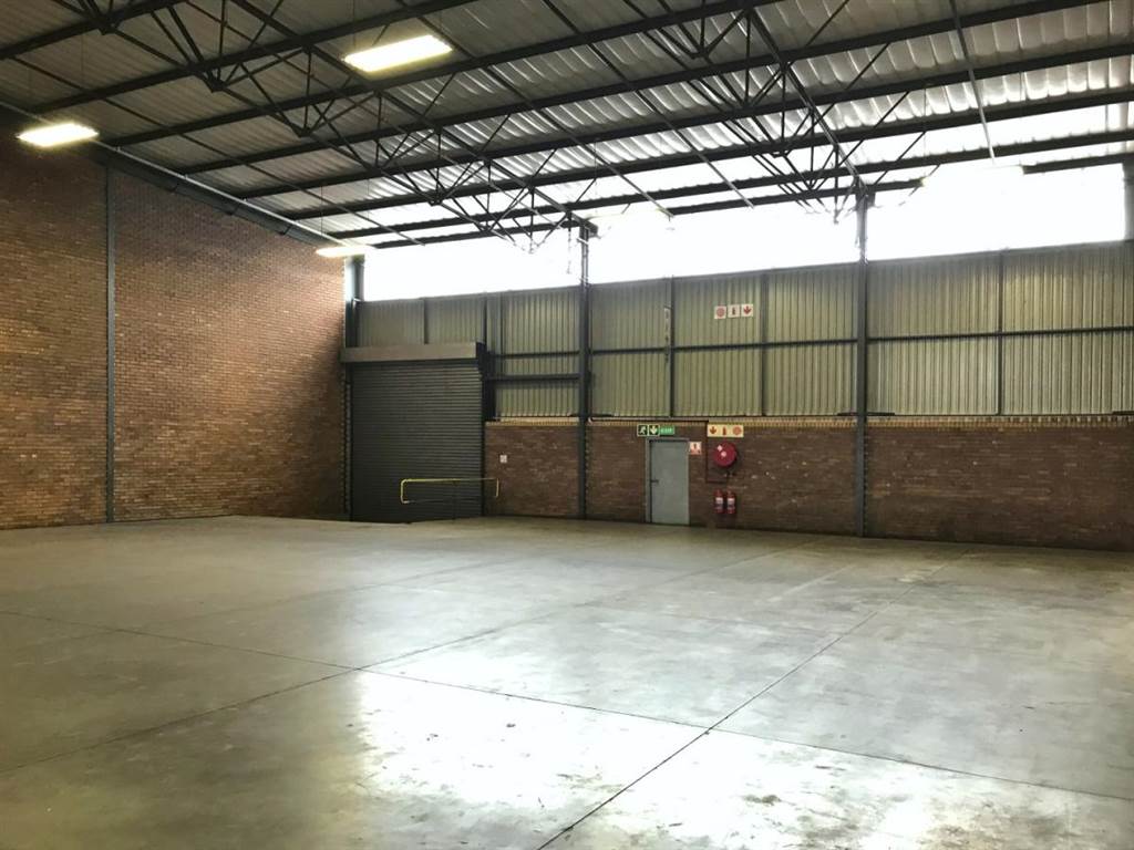 973  m² Industrial space in Pomona photo number 14