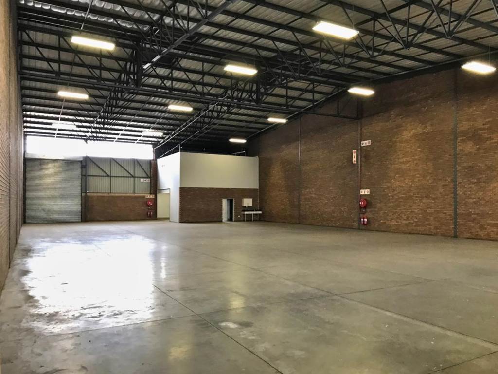 973  m² Industrial space in Pomona photo number 12