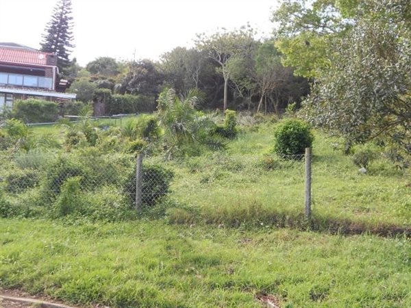 998 m² Land available in Cintsa