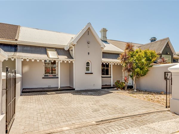 153 m² Commercial space 153 m² Commercial space