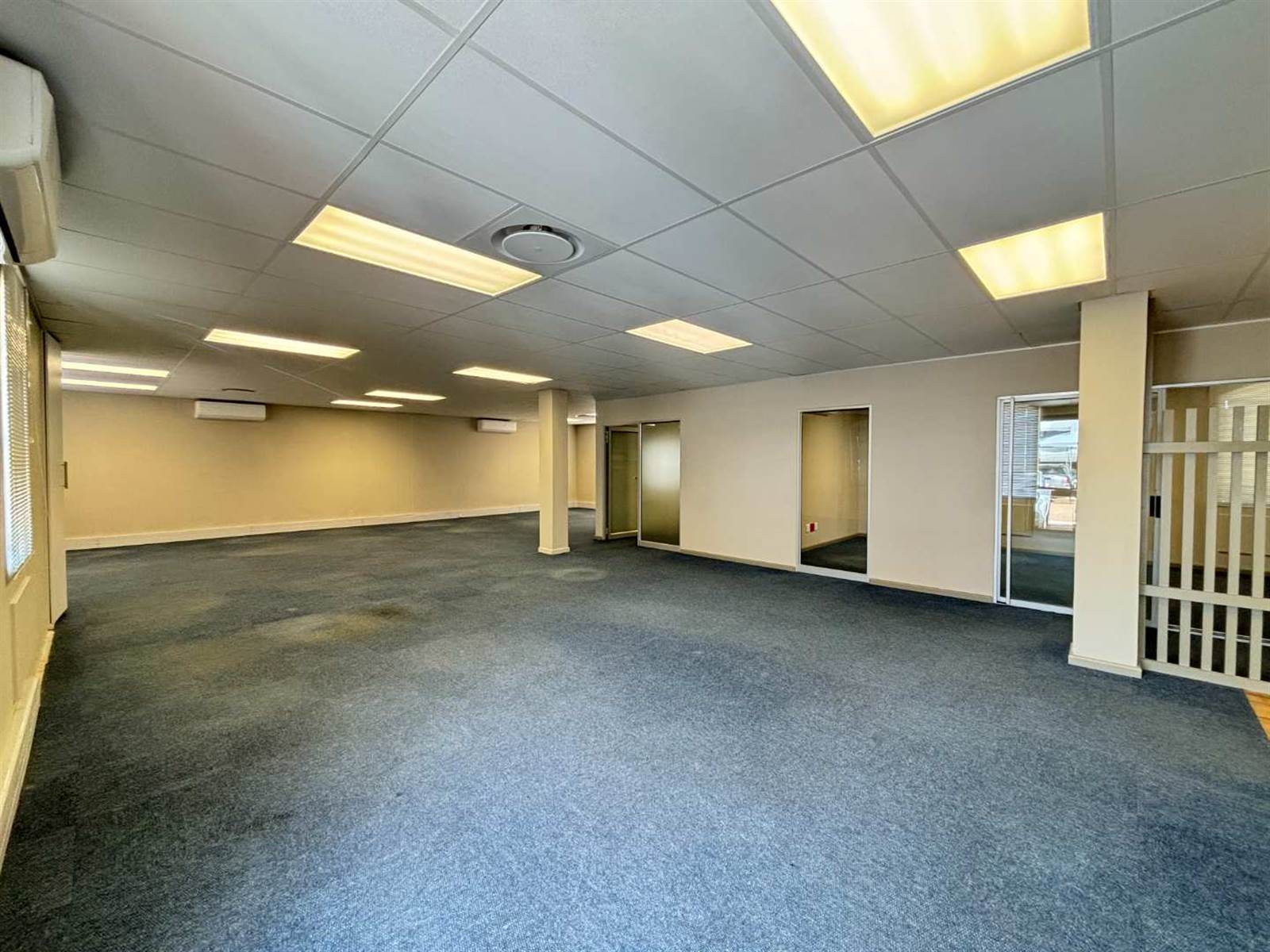225  m² Office Space in Jamestown photo number 2