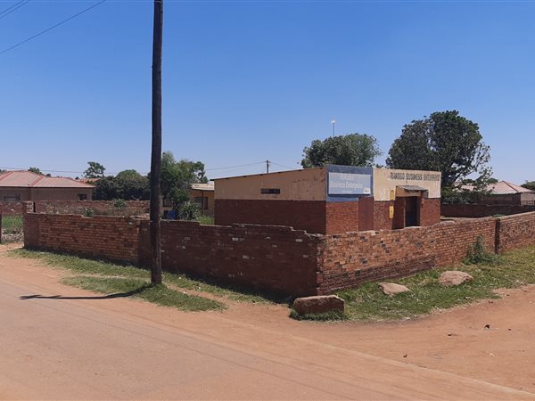 Commercial space in Temba