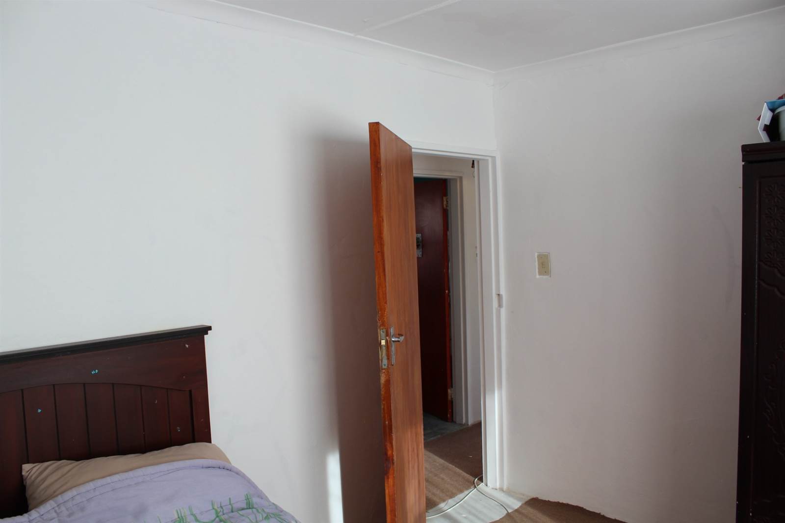 3 Bed House in Macassar photo number 18