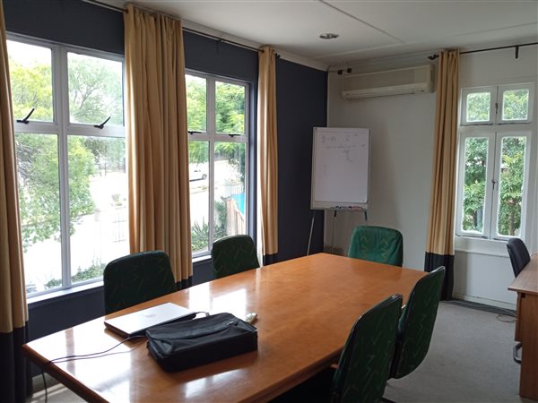 477 m² Commercial space 477 m² Commercial space