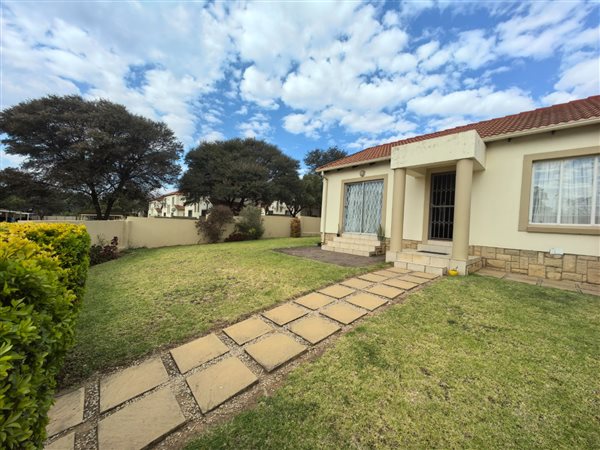 3 Bedroom Townhouse 3 Bedroom Townhouse